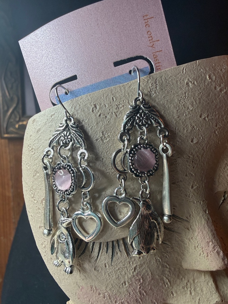 Vintage-Inspired Silver Dangle Earrings With Pink Stones And Heart Charms